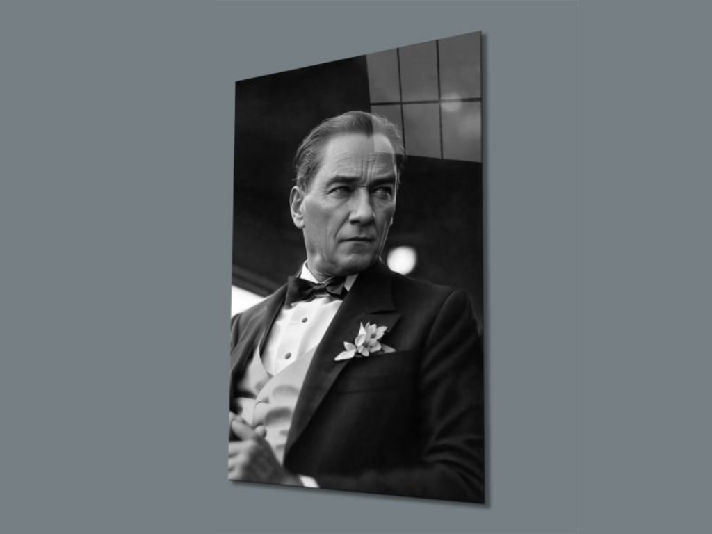 Atatürk Duvar Cam Tablosu ile Atatürk Silüeti Her Zaman Sizinle!	