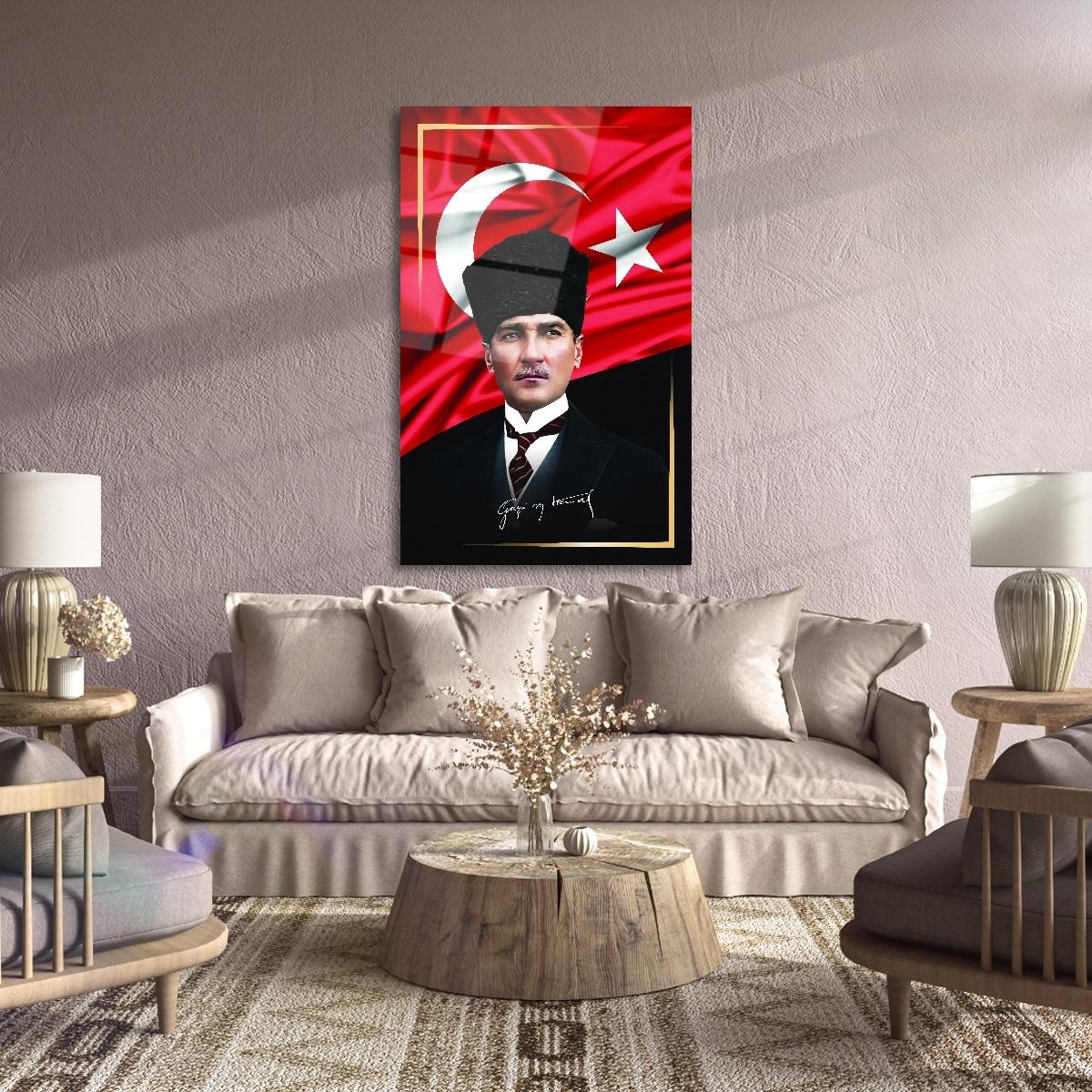 Türk%20Bayraklı%20Atatürk’lü%20Cam%20Tablo