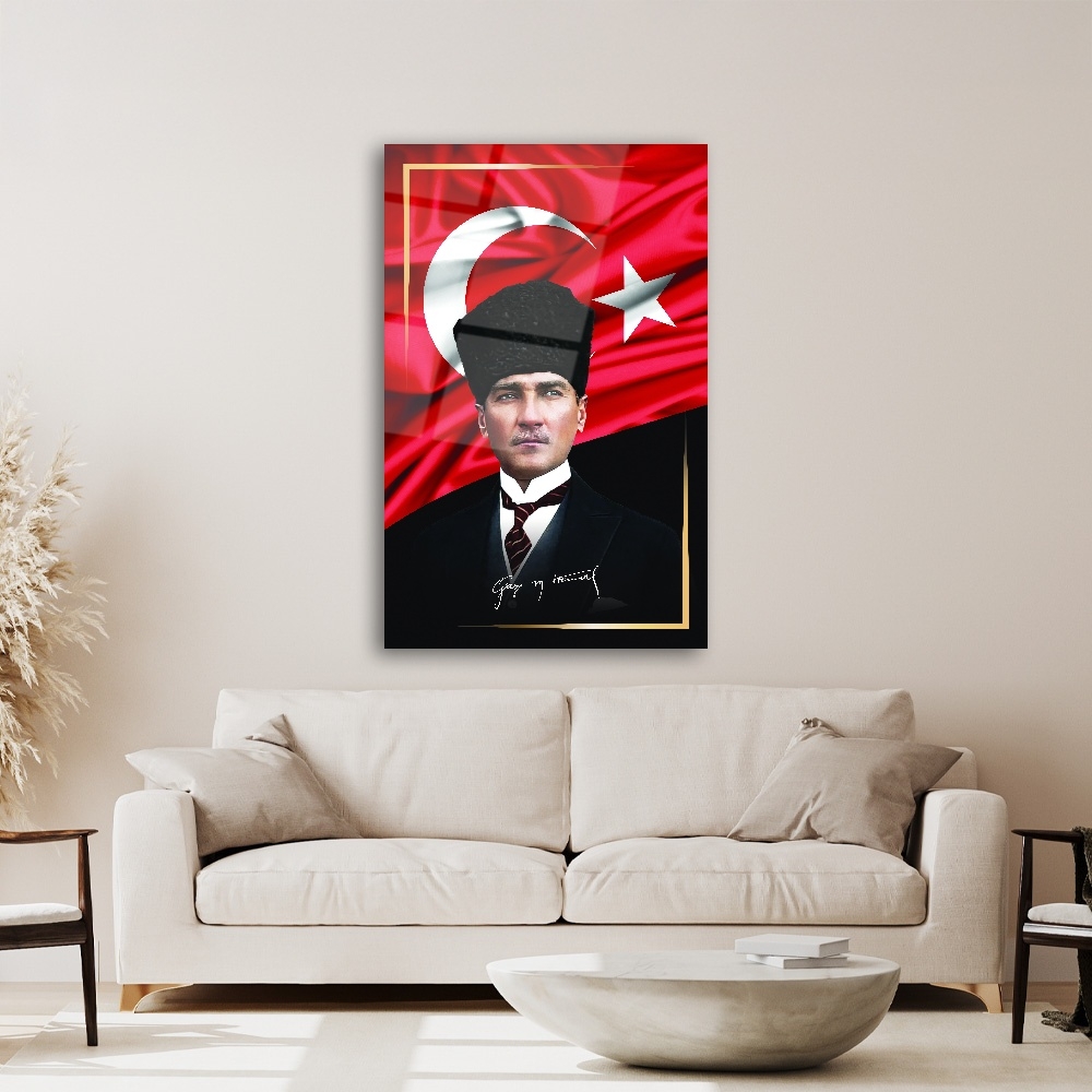 Türk%20Bayraklı%20Atatürk’lü%20Cam%20Tablo
