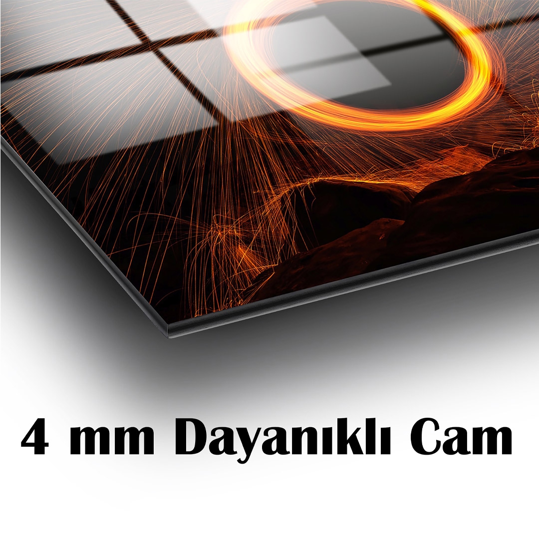 Dikey%20Üniformalı%20Atatürk%20Siyah%20Beyaz%20Cam%20Tablo