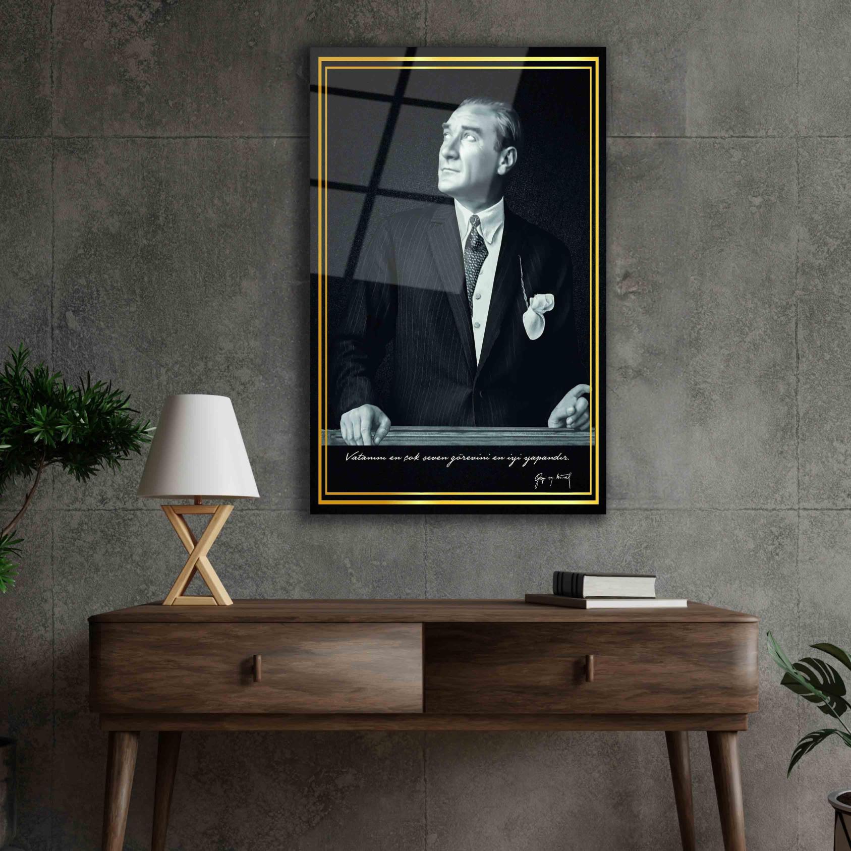 Dikey%20Siyah%20Arkaplanlı%20Atatürk%20Silüetli%20Cam%20Tablo