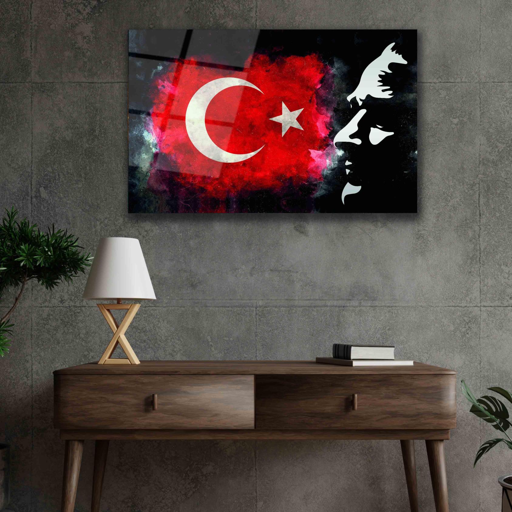 Bayrak%20ve%20Atatürk%20Siluetli%20Siyah%20Fonlu%20Cam%20Tablo