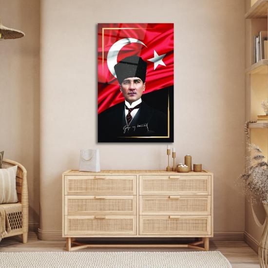 Türk Bayraklı Atatürk’lü Cam Tablo