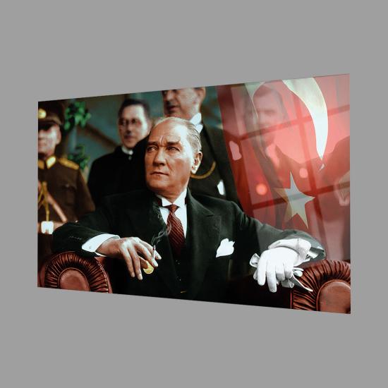 Arkaplanı Türk Bayrağı Atatürk Tasarım Cam Tablo