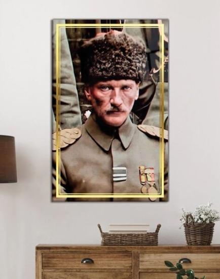 Dikey Atatürk Portresi Hediyelik Cam Tablo