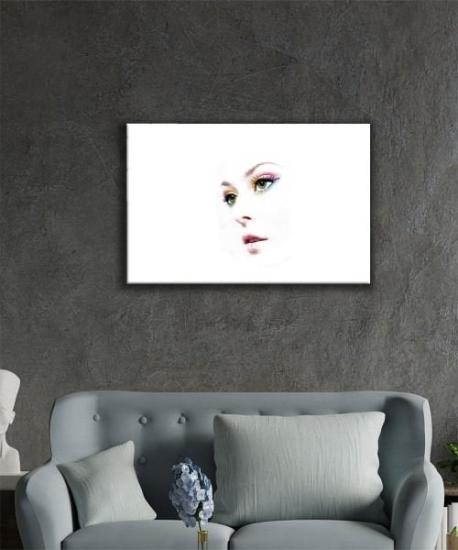 Beyaz Arkaplan Sade Yüz Temalı Cam Tablo